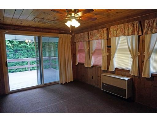 112 Mayflower Rd, Springfield, MA 01118 photo 5