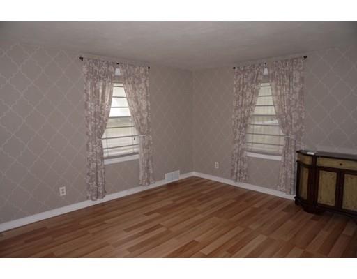 112 Mayflower Rd, Springfield, MA 01118 photo 10