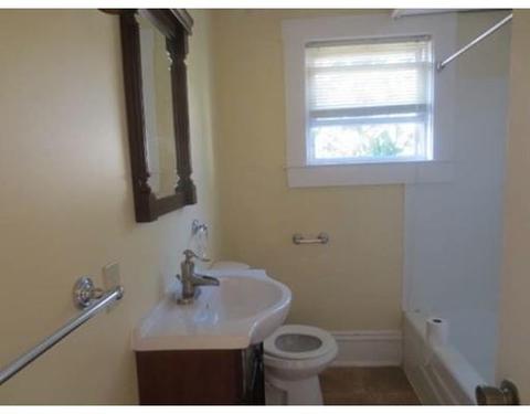 28 Mcclure Pl, Fall River, MA 02720 photo 5