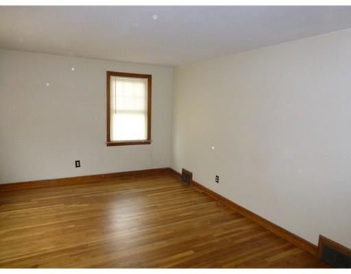 90 El Paso St, Springfield, MA 01104 photo 3