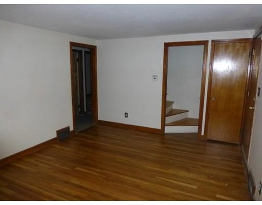 90 El Paso St, Springfield, MA 01104 photo 5