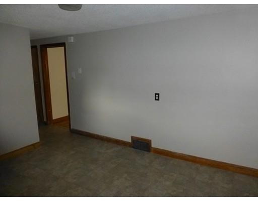 90 El Paso St, Springfield, MA 01104 photo 8