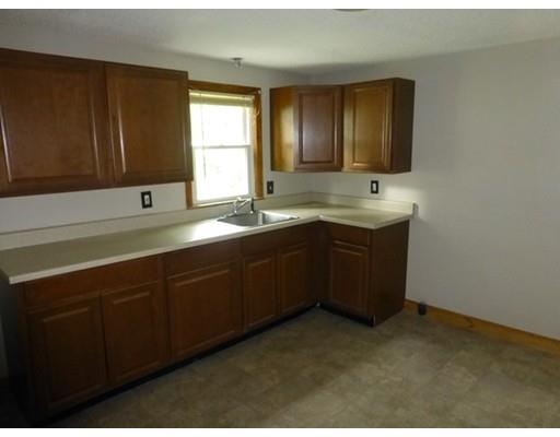 90 El Paso St, Springfield, MA 01104 photo 7