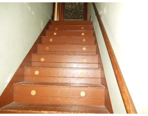 34 Virginia St, Springfield, MA 01108 photo 17