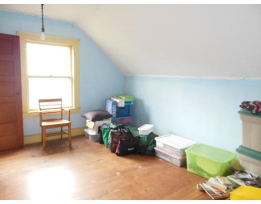 34 Virginia St, Springfield, MA 01108 photo 18