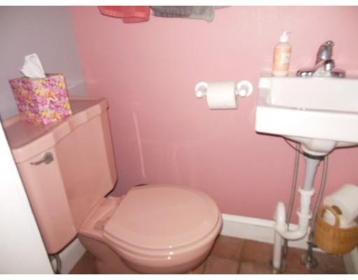 34 Virginia St, Springfield, MA 01108 photo 10