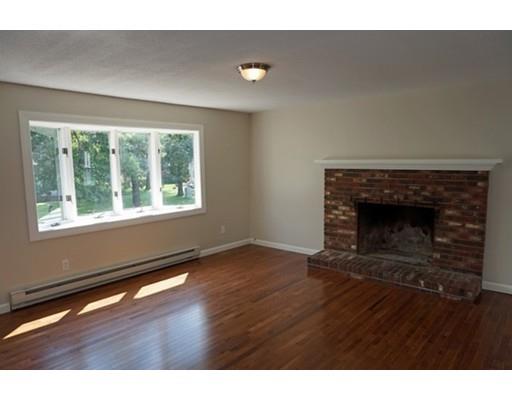 29 Phelps St, Easthampton, MA 01027 photo 9