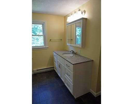 29 Phelps St, Easthampton, MA 01027 photo 18