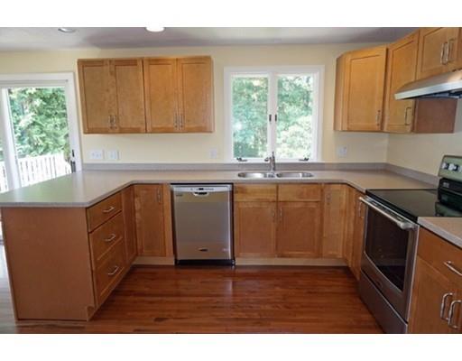 29 Phelps St, Easthampton, MA 01027 photo 14
