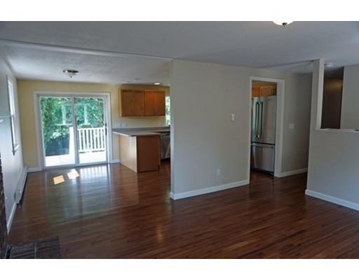 29 Phelps St, Easthampton, MA 01027 photo 11