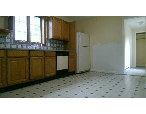8 Gordon St, Worcester, MA 01604 photo 24