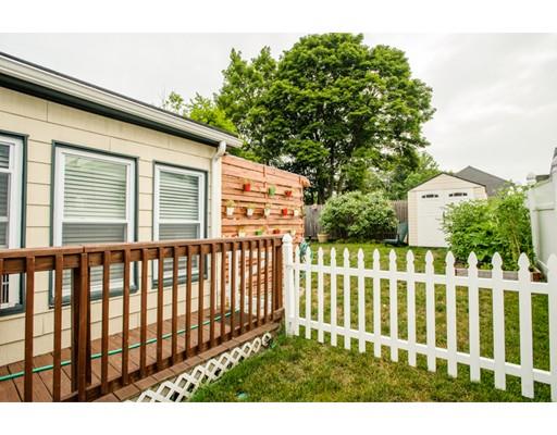 25 Morton St, Lowell, MA 01852 photo 3
