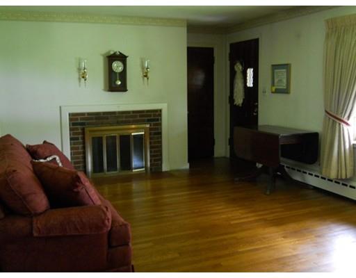 18 Stoneleigh Rd, Worcester, MA 01606 photo 3