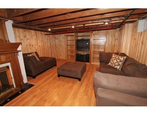 686 Salisbury St, Worcester, MA 01609 photo 16