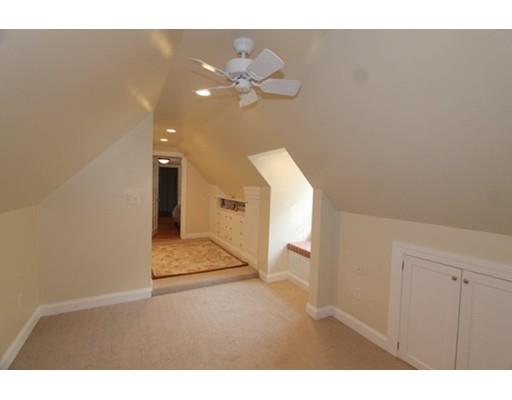 686 Salisbury St, Worcester, MA 01609 photo 12