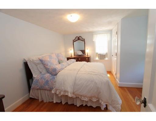 686 Salisbury St, Worcester, MA 01609 photo 14