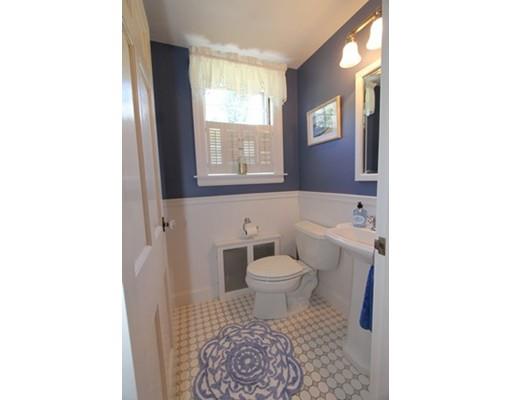 686 Salisbury St, Worcester, MA 01609 photo 6