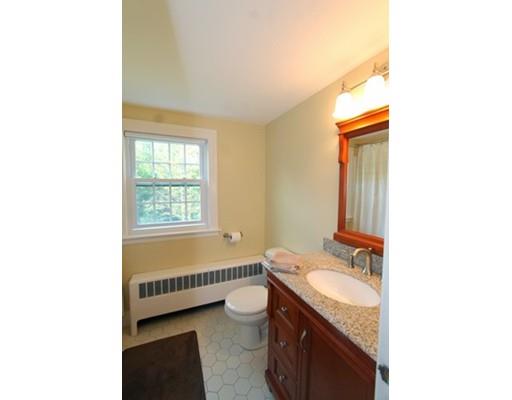 686 Salisbury St, Worcester, MA 01609 photo 11