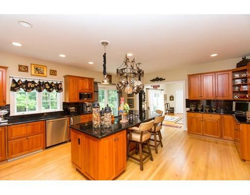 60 Monadnock Rd, Wellesley, MA 02481 photo 8