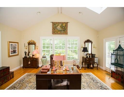 60 Monadnock Rd, Wellesley, MA 02481 photo 6