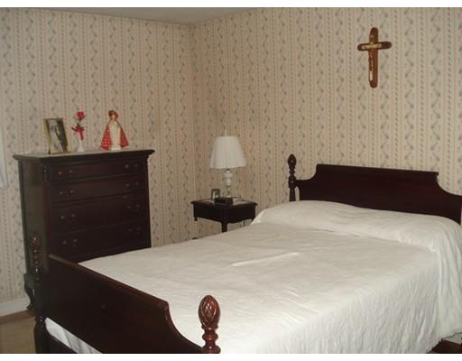 11 Edgemont Ave, Reading, MA 01867 photo 8