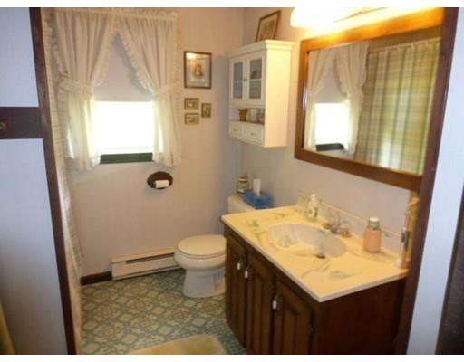 23 Pine Brook Dr, Easthampton, MA 01027 photo 18