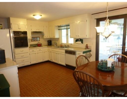 23 Pine Brook Dr, Easthampton, MA 01027 photo 3