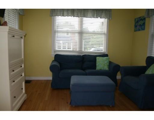 75 Spruce St, Framingham, MA 01701 photo 6