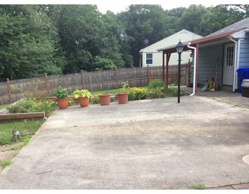 117 Bremen St, Springfield, MA 01108 photo 9