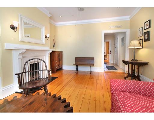 137 Walnut St #2, Brookline, MA 02445 photo 2