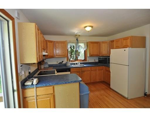 8 Sheldon Rd, Barre, MA 01005 photo 3