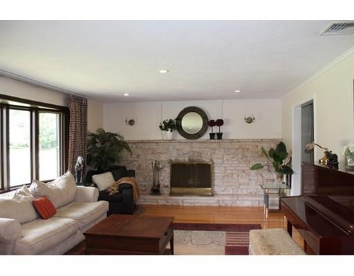34 Marla Ln, Reading, MA 01867 photo 2