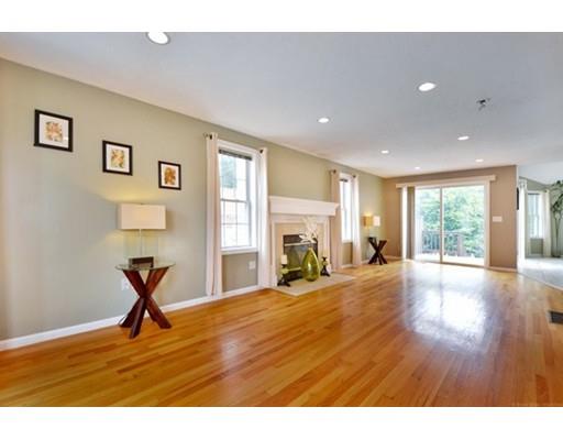 38 Nutmeg Dr, Worcester, MA 01603 photo 8