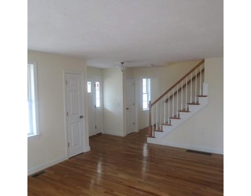 2 Heron Rd, Halifax, MA 02338 photo 4