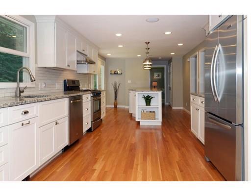 13 Mohawk St, Danvers, MA 01923 photo 6