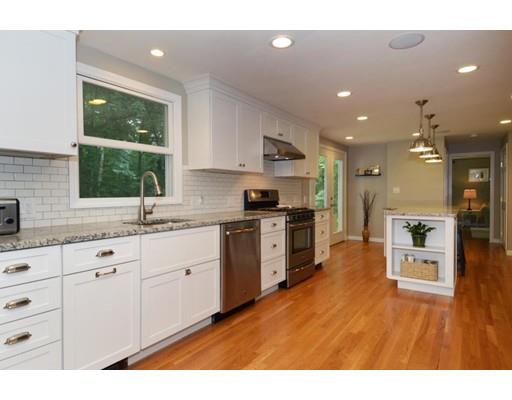 13 Mohawk St, Danvers, MA 01923 photo 5