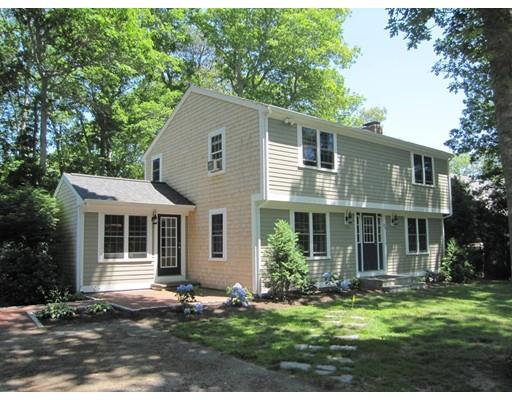 89 Pond Cir, Mashpee, MA 02649 photo 3