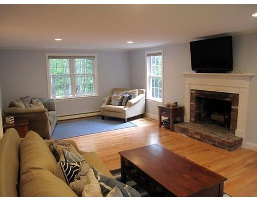89 Pond Cir, Mashpee, MA 02649 photo 8