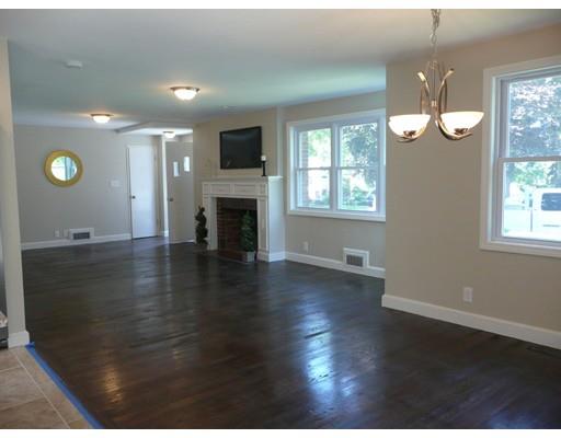 56 Pickwick Rd, Marblehead, MA 01945 photo 4