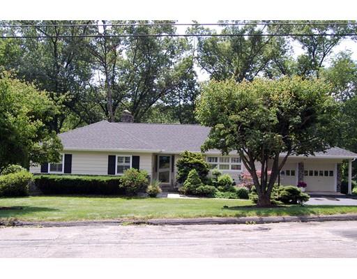 184 Pondview Dr, Springfield, MA 01118 photo 1