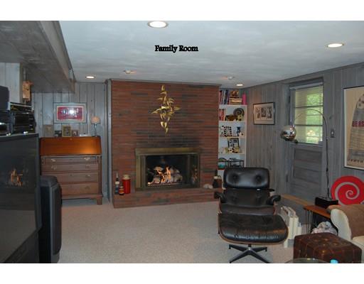 184 Pondview Dr, Springfield, MA 01118 photo 29