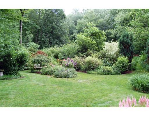 184 Pondview Dr, Springfield, MA 01118 photo 7