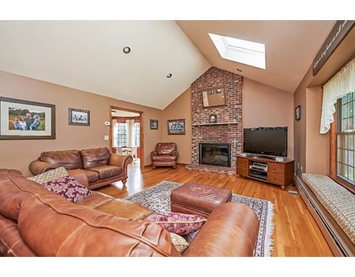 7 Eagle Dr, Norfolk, MA 02056 photo 2