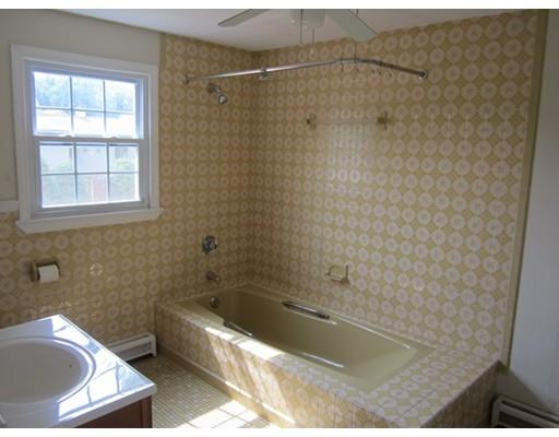 39 Baltimore Ave, Chicopee, MA 01020 photo 8