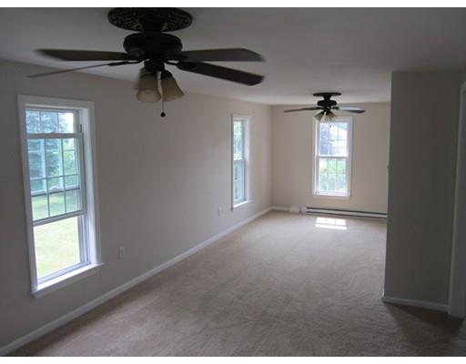 39 Baltimore Ave, Chicopee, MA 01020 photo 11