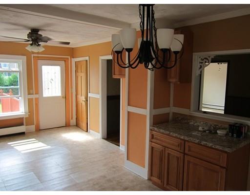 39 Baltimore Ave, Chicopee, MA 01020 photo 5