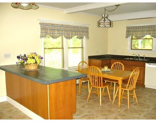 83 Maple St, Douglas, MA 01516 photo 4