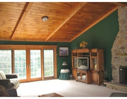 83 Maple St, Douglas, MA 01516 photo 13