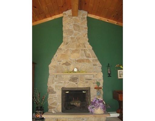 83 Maple St, Douglas, MA 01516 photo 12