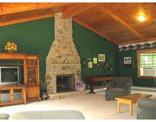 83 Maple St, Douglas, MA 01516 photo 10